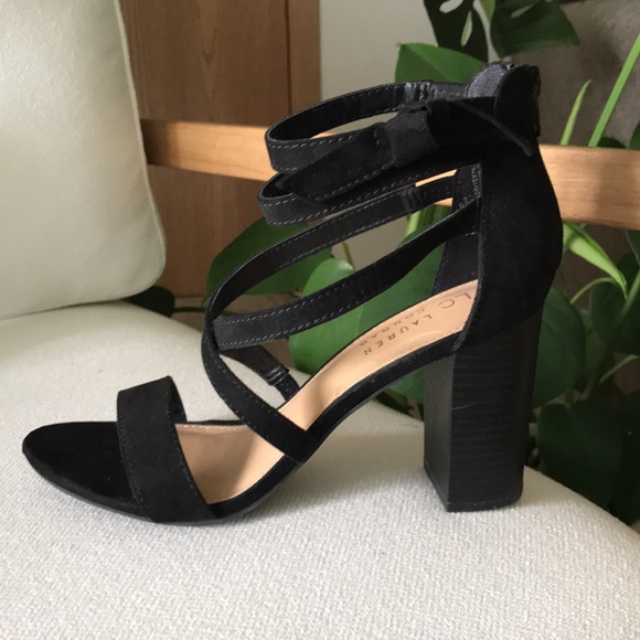 Black Strappy heels - Picture 3 of 6